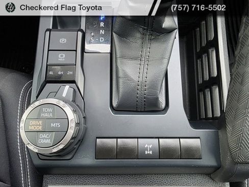 Used 2024 Toyota Tacoma TRD Off-Road image 34