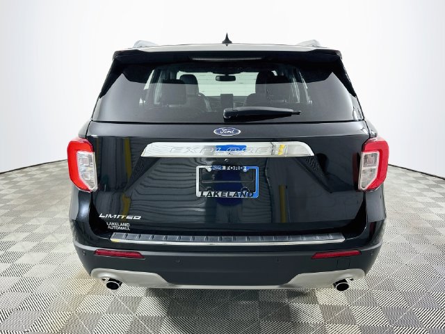 Used 2024 Ford Explorer Limited w/ Limited Technology Package RWD image 4