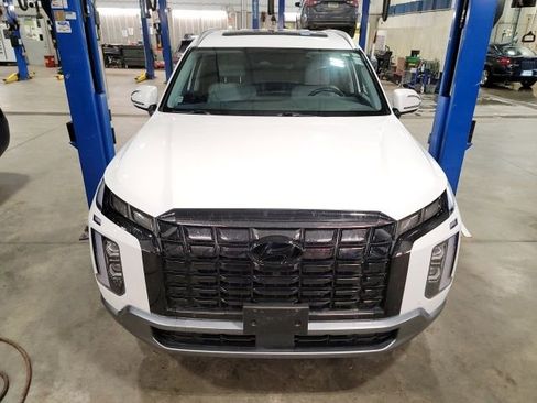 Used 2024 Hyundai Palisade SEL w/ Premium Package image 2