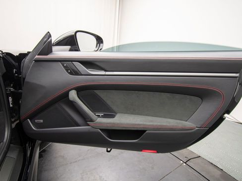 Used 2022 Porsche 911 GT3 RWD image 43