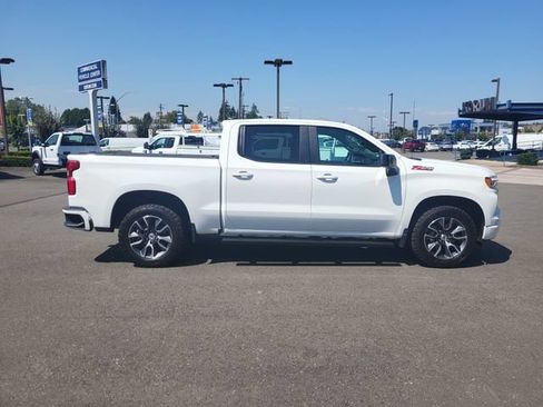 Used 2024 Chevrolet Silverado 1500 RST w/ Z71 Off-Road Package AWD/4WD image 7