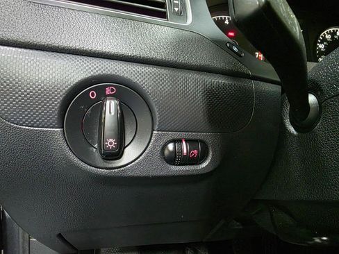 Used 2012 Volkswagen Jetta S image 30