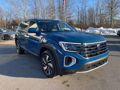 Certified 2025 Volkswagen Atlas SEL image 5