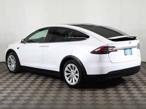 Used 2020 Tesla Model X Long Range image 7