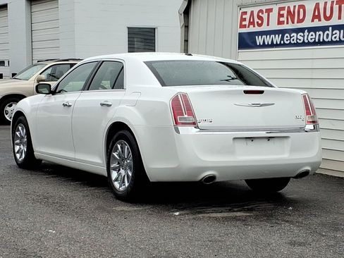 Used 2013 Chrysler 300 C RWD image 3