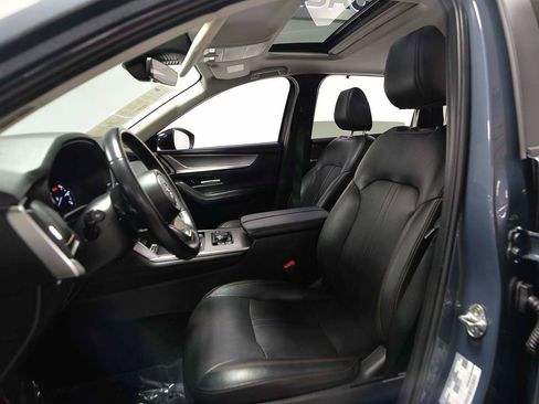 Used 2025 MAZDA CX-70 3.3 Turbo w/ Preferred Package AWD/4WD image 8
