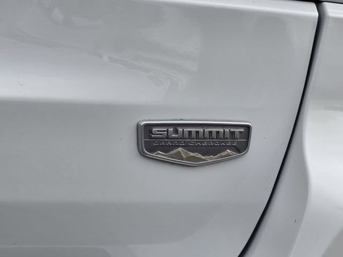 Used 2021 Jeep Grand Cherokee Summit w/ Platinum Series Group RWD image 38