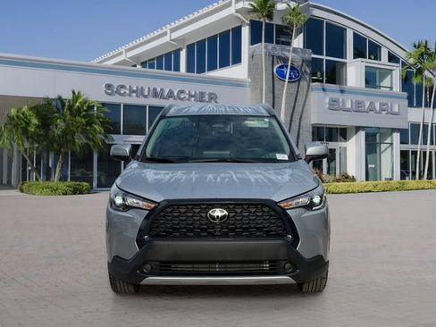 Used 2024 Toyota Corolla Cross LE FWD image 2