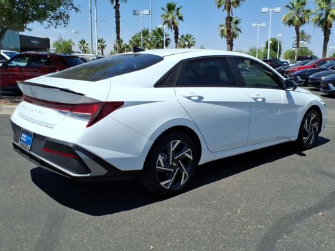 Certified 2025 Hyundai Elantra Sport FWD image 5