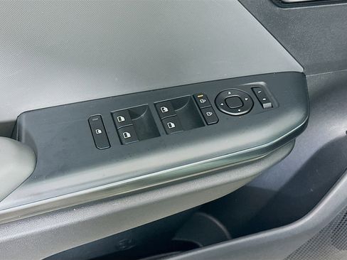 Used 2025 Kia K4 LXS image 15