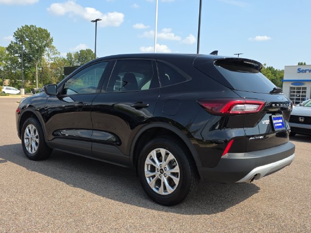 Used 2025 Ford Escape Active AWD/4WD image 5