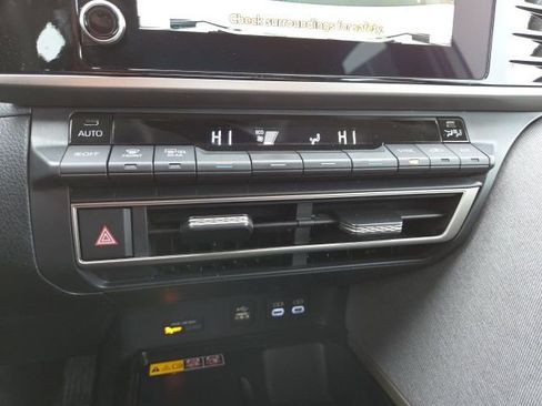 Used 2025 Toyota Camry LE image 16