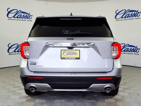 Used 2023 Ford Explorer Limited w/ Equipment Group 301A RWD image 4