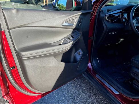 Used 2022 Buick Encore GX Essence w/ Experience Buick Package image 23