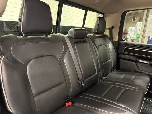 Used 2019 RAM 1500 Laramie AWD/4WD image 10