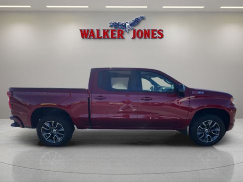 Used 2024 Chevrolet Silverado 1500 RST image 2