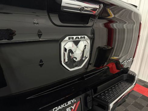 Used 2019 RAM 1500 Limited AWD/4WD image 17