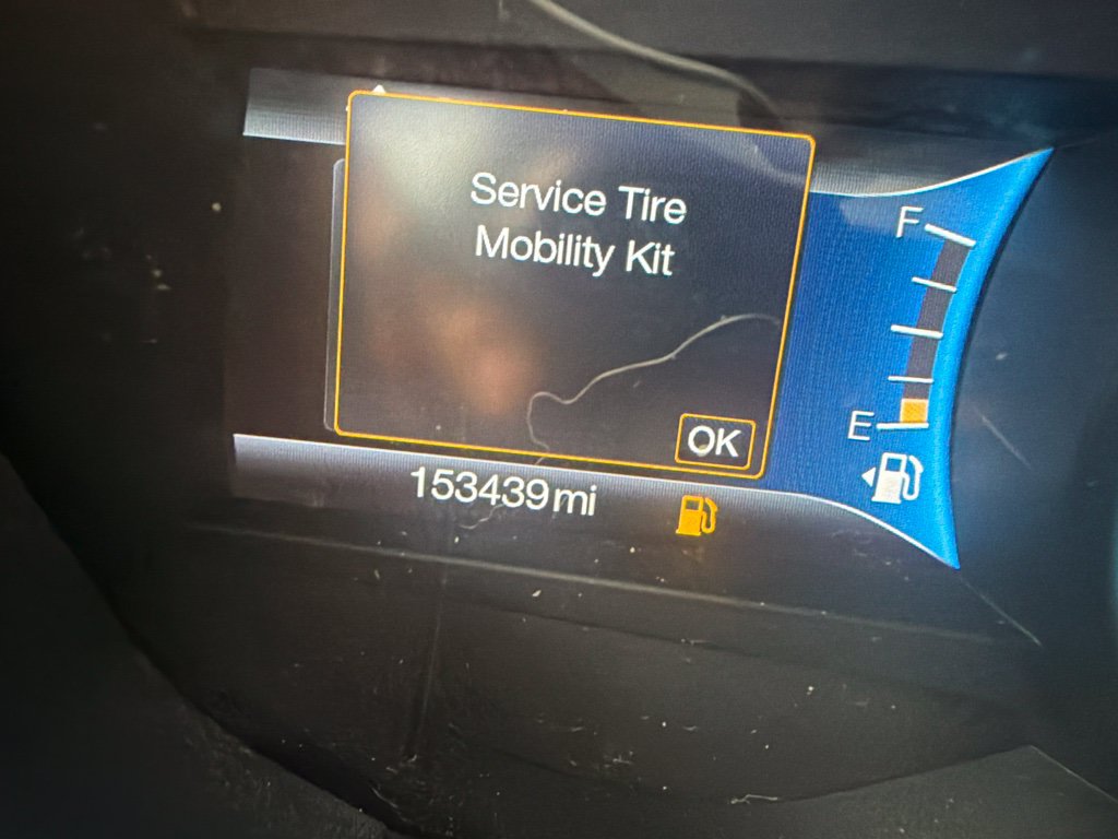 Used 2018 Ford Fusion SE FWD image 12