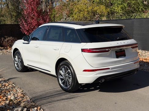 New 2026 Lincoln Corsair Grand Touring image 3