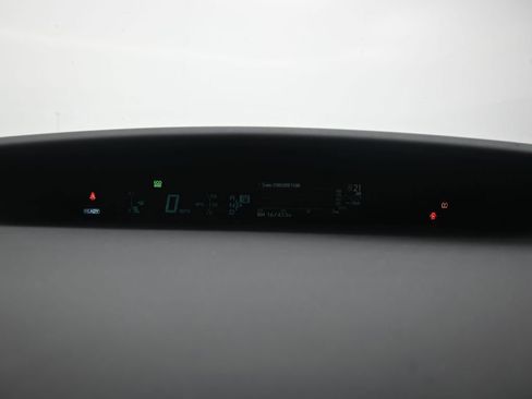 Used 2015 Toyota Prius Four image 10