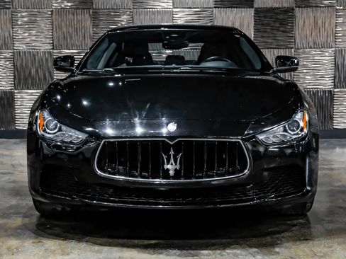 Used 2017 Maserati Ghibli w/ Luxury Package image 6