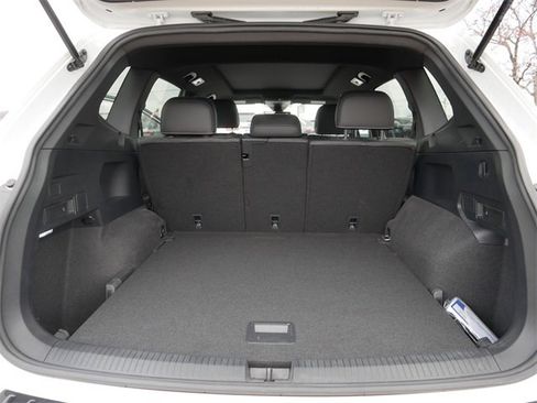 Certified 2023 Volkswagen Tiguan SE R-Line image 18