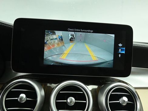 Used 2020 Mercedes-Benz GLC 300 4MATIC image 12