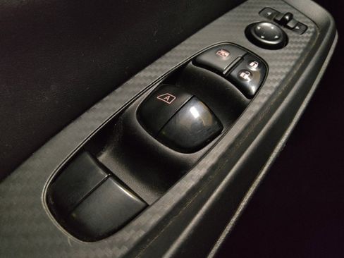 Used 2020 Nissan Sentra SV FWD image 27