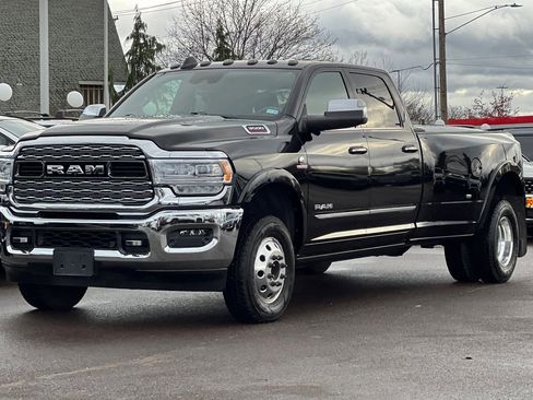 Used 2021 RAM 3500 Limited image 8