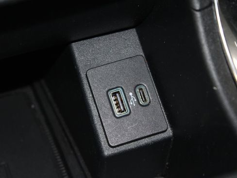 Used 2024 Ford Edge Titanium AWD/4WD image 42