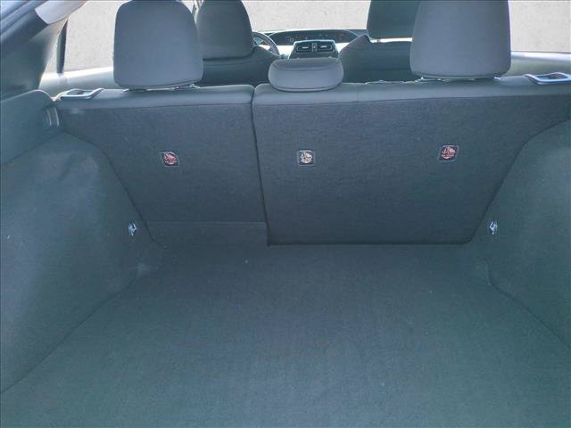 Used 2022 Toyota Prius L Eco FWD image 6