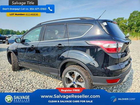 Used 2017 Ford Escape SE w/ Equipment Group 201A FWD image 3