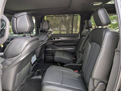 New 2026 Jeep Grand Wagoneer Summit w/ Premium Group III AWD/4WD image 15