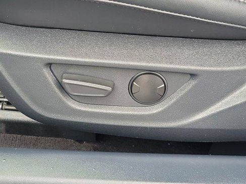 Used 2024 Ford Mustang Convertible RWD image 13