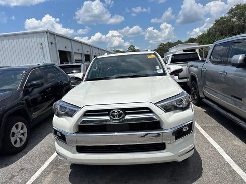 Used 2022 Toyota 4Runner Limited AWD/4WD image 2