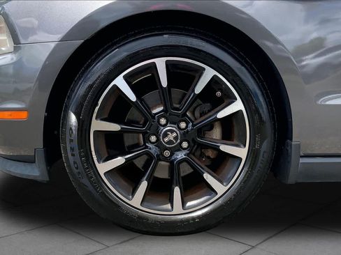 Used 2011 Ford Mustang Coupe w/ V6 Performance Pkg RWD image 9