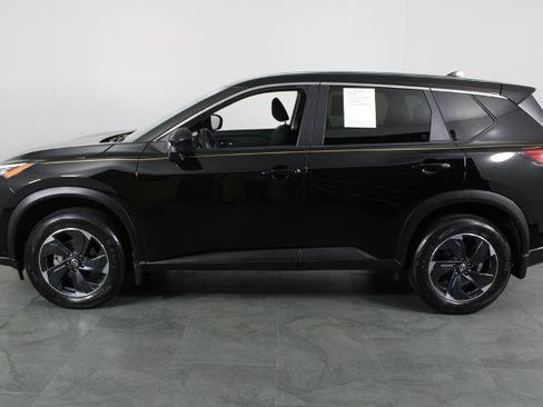 Certified 2024 Nissan Rogue SV FWD image 14
