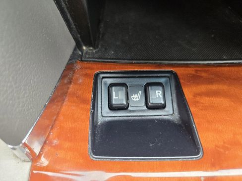 Used 2011 Toyota Camry XLE w/ SE/XLE Extra-Value Pkg FWD image 20