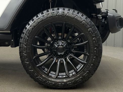 Used 2025 Jeep Wrangler Unlimited Sport S 4xe AWD/4WD image 9