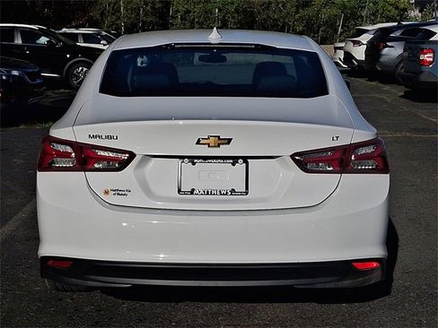 Used 2022 Chevrolet Malibu LT image 5