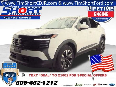 Used 2025 Nissan Kicks SV AWD/4WD image 1