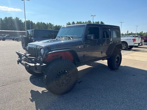 Used 2017 Jeep Wrangler Unlimited Rubicon AWD/4WD image 2