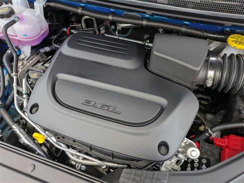 New 2026 Chrysler Pacifica Select image 29