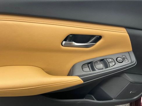 New 2025 Nissan Sentra SV w/ SV Premium Package image 7