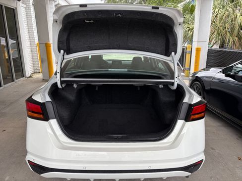 Used 2025 Nissan Altima 2.5 SV FWD image 31