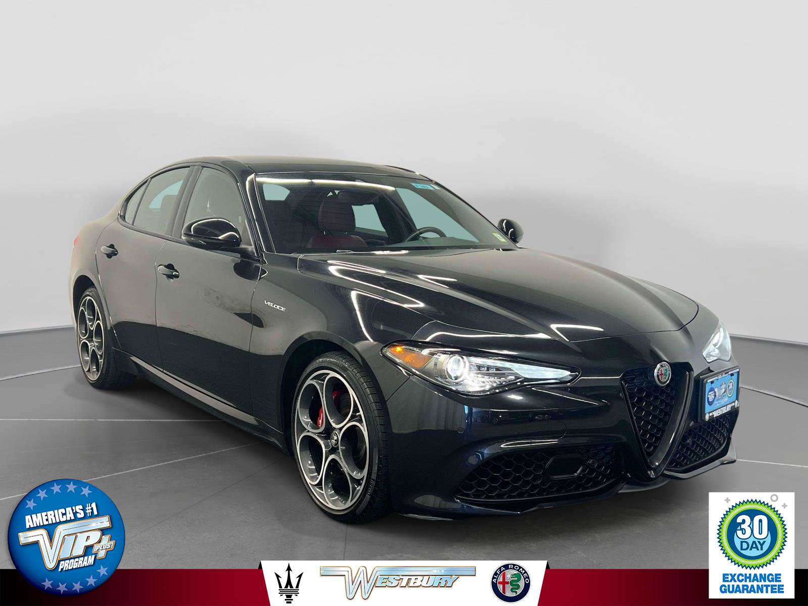 Used 2023 Alfa Romeo Giulia Veloce AWD/4WD image 1