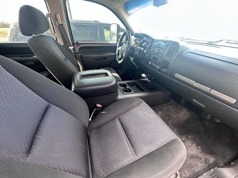 Used 2011 Chevrolet Silverado 3500 LT w/ Interior Plus Package image 6