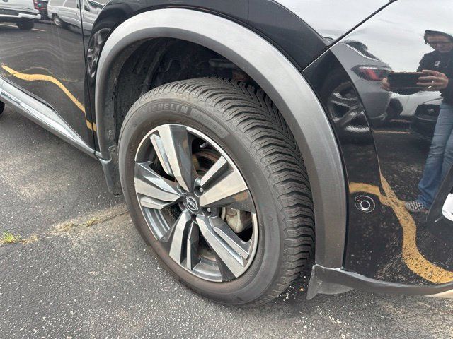 Used 2023 Nissan Rogue Platinum w/ Platinum Premium Package AWD/4WD image 3