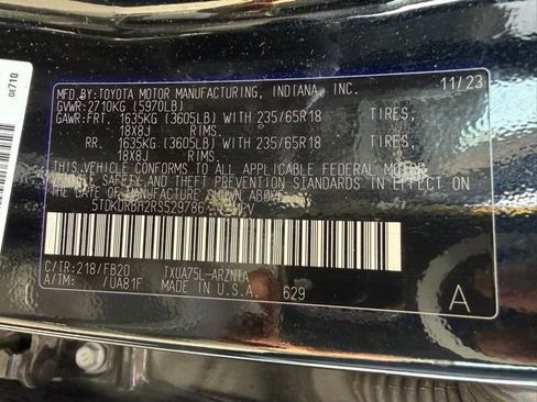 Used 2024 Toyota Highlander LE image 14