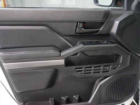 Certified 2024 Toyota Tacoma SR5 image 31